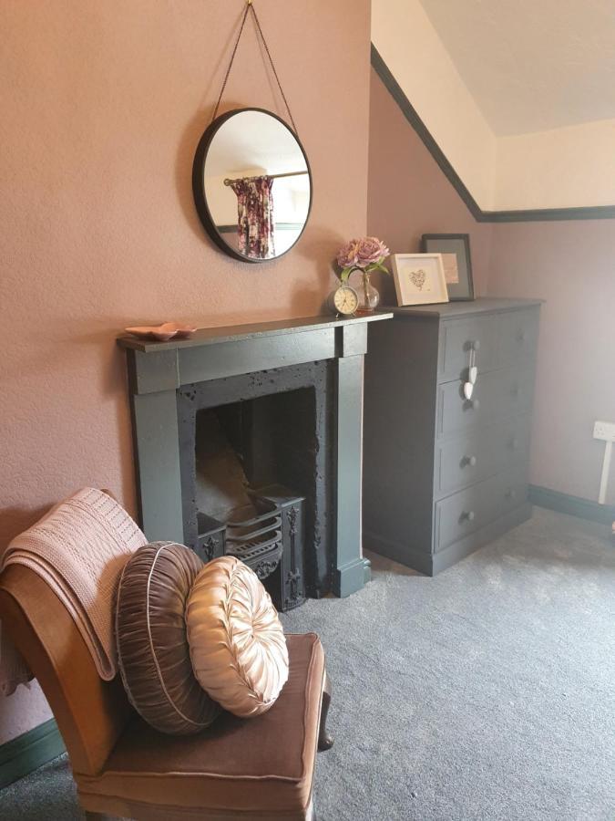 Cosy Cottage In Heart Of Llangollen Extérieur photo